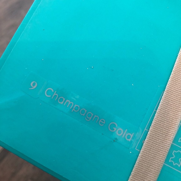 BNIB Tieks Gold Champagne Size 9 - Picture 6 of 6